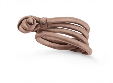 Design bracelet in silk