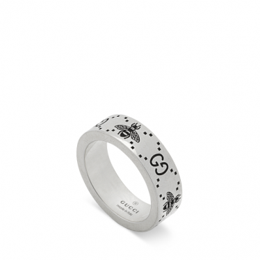 GG and bee engraved ring