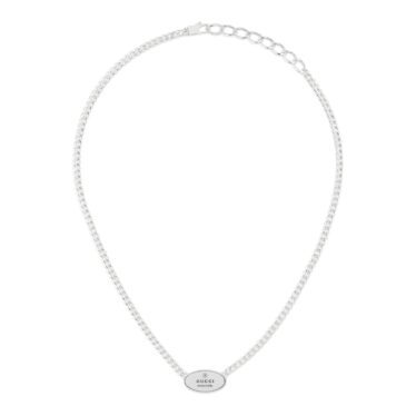 Trademark chain necklace with tag