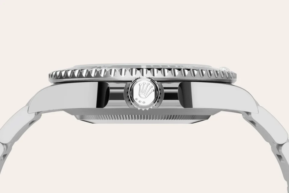 Rolex Submariner in Oystersteel, M124060-0001, 7 - Lindroos