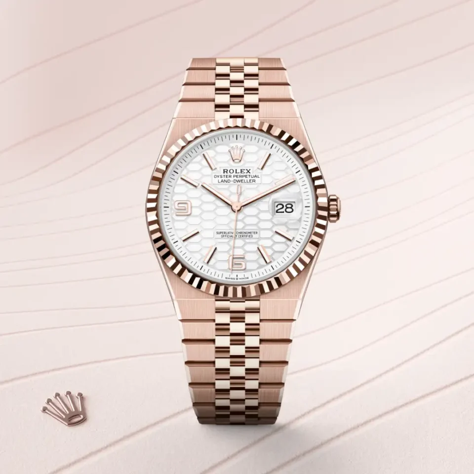 Rolex Land-Dweller 40 18k Everose-kulta, M127335-0001, 1 - Lindroos