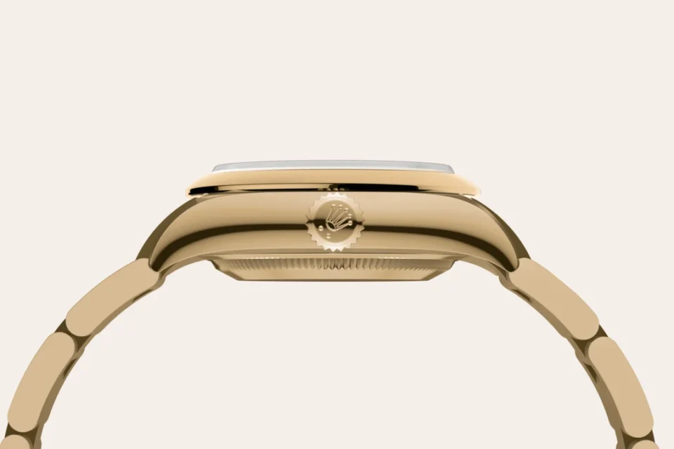 Rolex Oyster Perpetual 28 in 18 ct yellow gold, M276208-0002, 6 - Lindroos