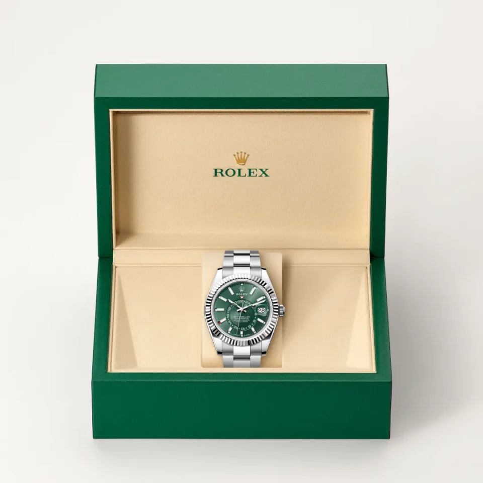 Rolex Sky-Dweller in White Rolesor - combination of Oystersteel and white gold, M336934-0001, 2 - Lindroos